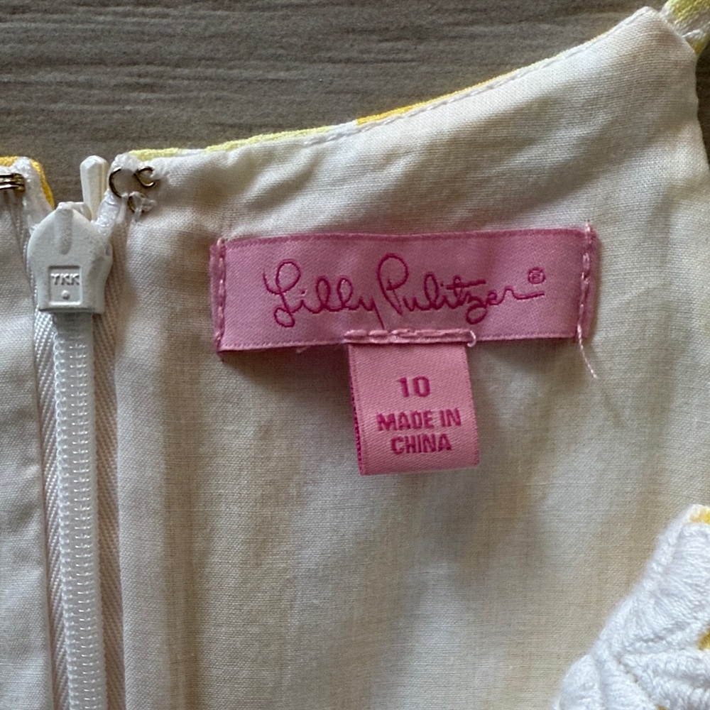 Lilly Pulitzer 2016 Magnolia yellow Top - Picture 2 of 5